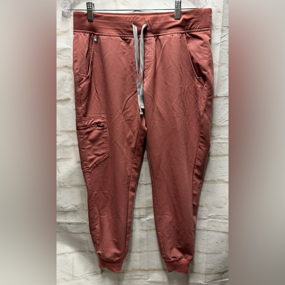 Figs Women's Jogger Pants in Dusty Rose